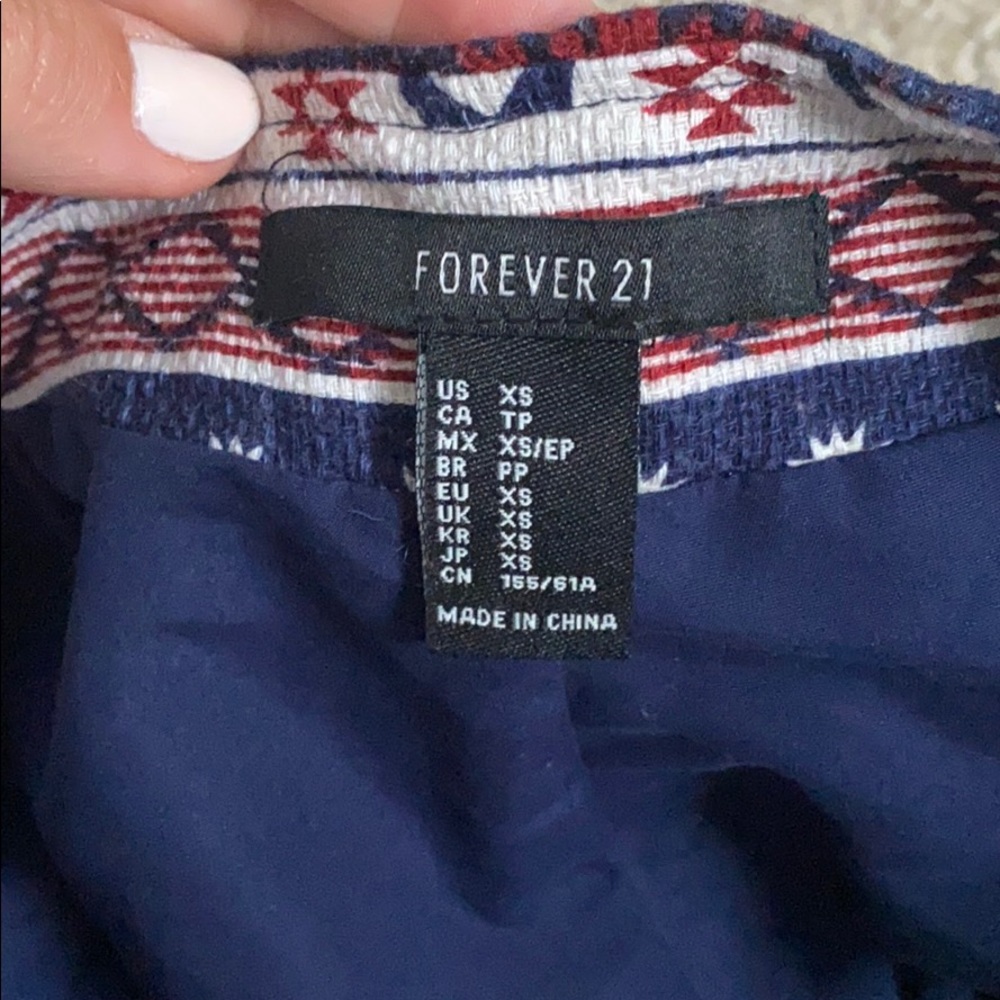 Shorts - Picture 4 of 7